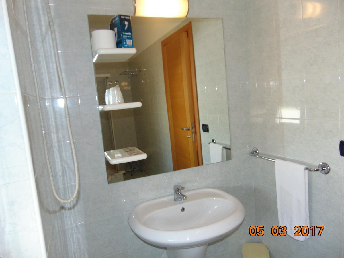 Hotel Mazzocchetti Citta Sant'Angelo Dış mekan fotoğraf
