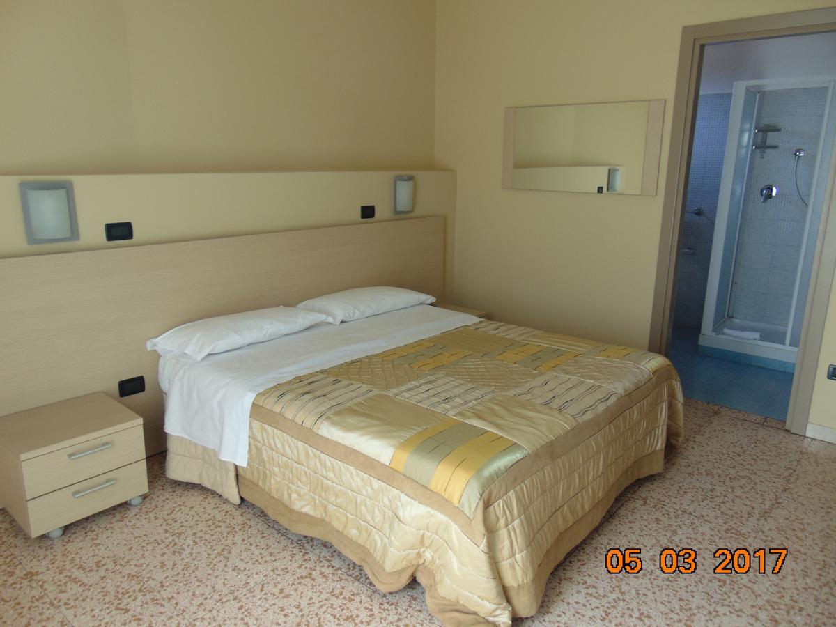 Hotel Mazzocchetti Citta Sant'Angelo Dış mekan fotoğraf