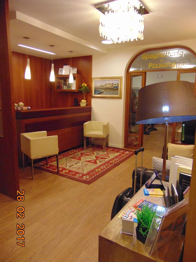 Hotel Mazzocchetti Citta Sant'Angelo Dış mekan fotoğraf